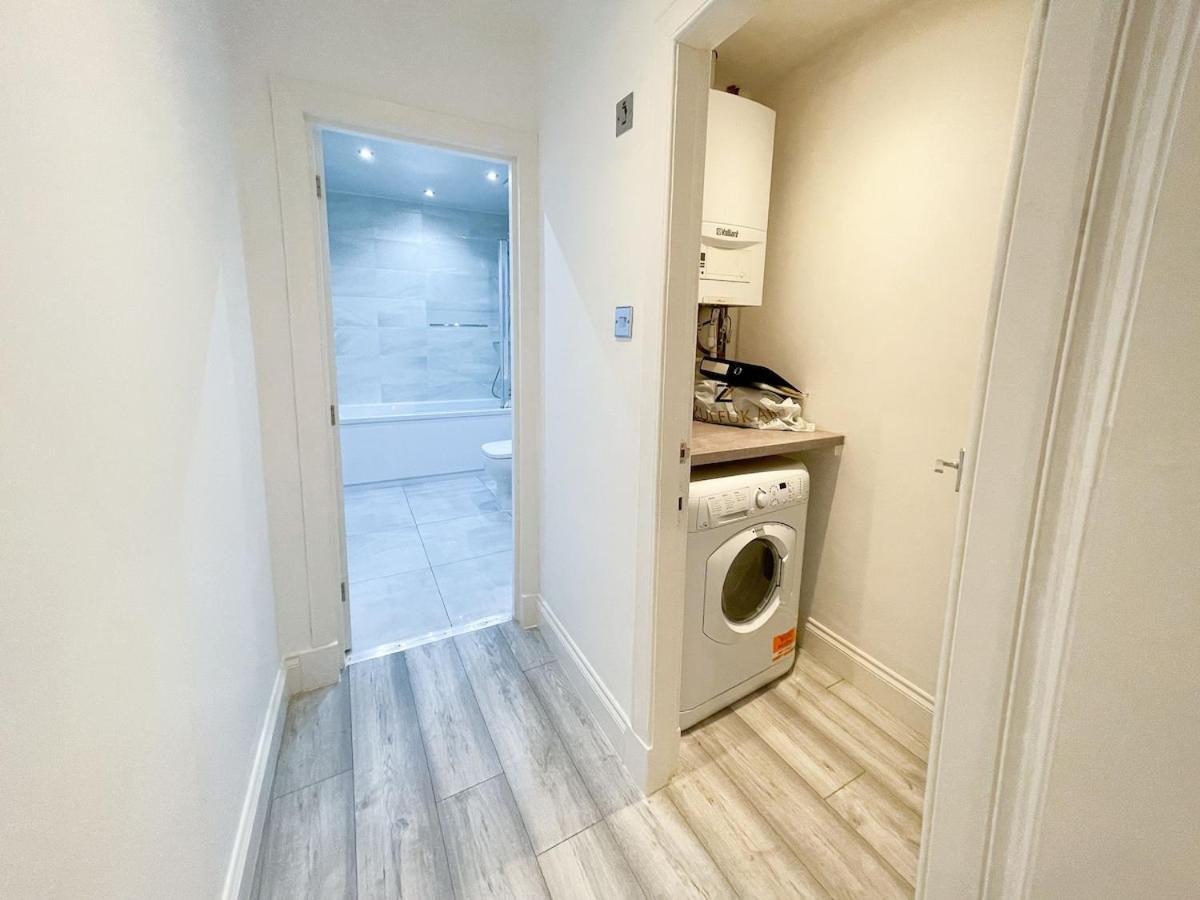 Recently Refurbished Two Bedroom Apartment, Central Location! Glasgow Exterior foto