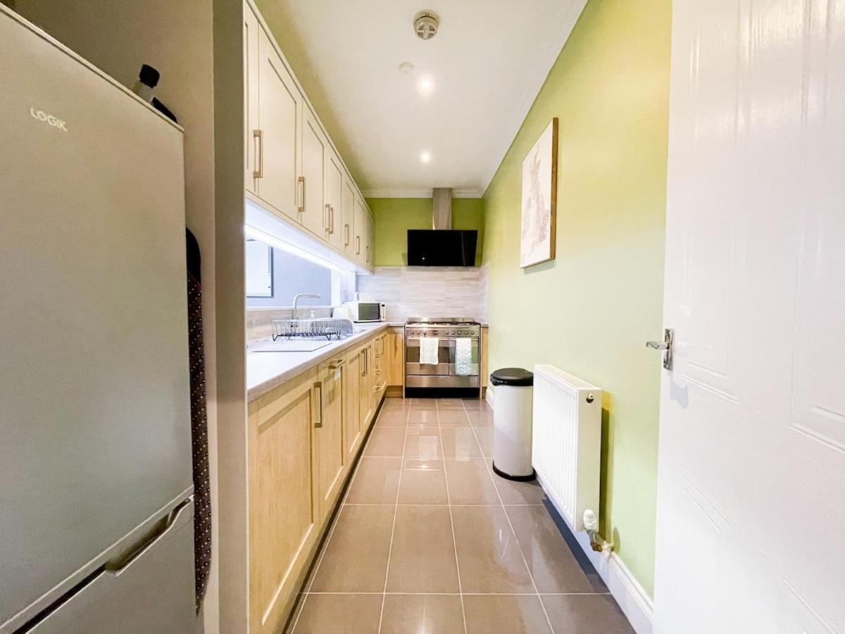 Recently Refurbished Two Bedroom Apartment, Central Location! Glasgow Exterior foto